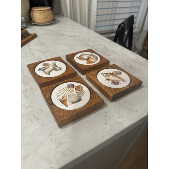 Vintage 4 Piece Sea Shells Wood & Ceramic Inlay Coaster Set Coastal Beach Decor - Picture 3 of 11